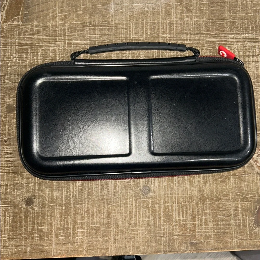 Mario Kart Themed VR Case - Black and Blue